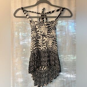 Patrons of Peace Black and White Pattern Cropped Halter Top. Size Medium.